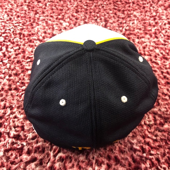 NWT Men’s Richardson Fitted Hat - Picture 8 of 8